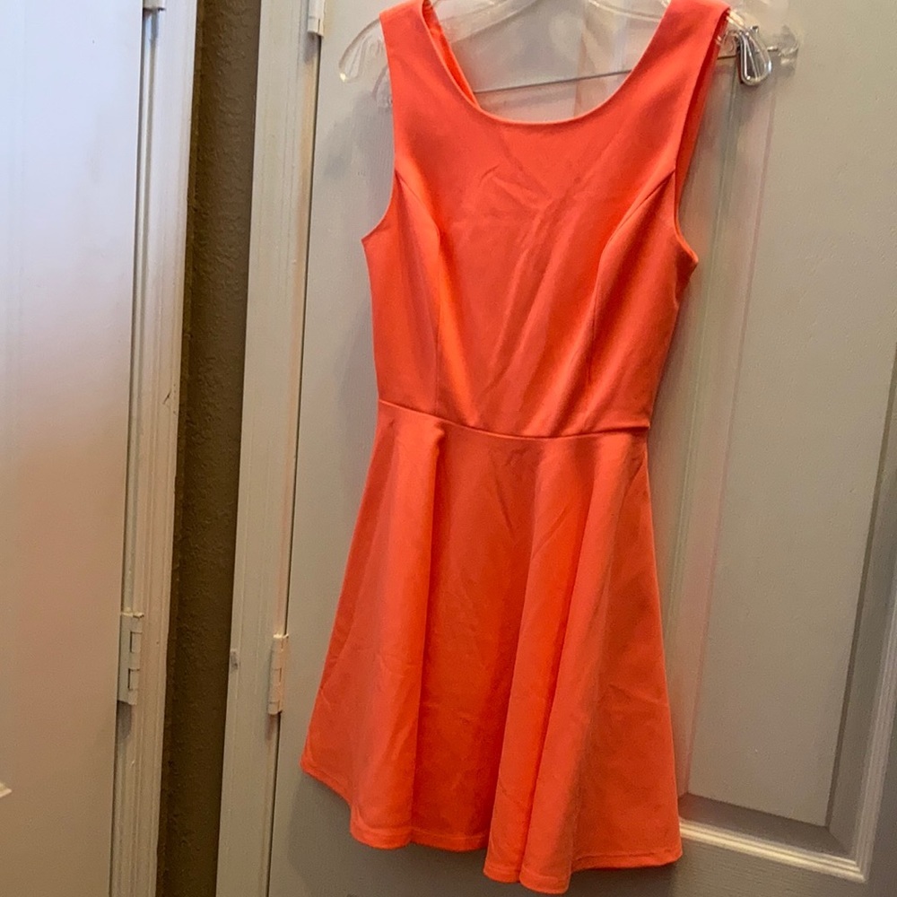 FINAL MARKDOWN Juniors’ Guess Dress (S)